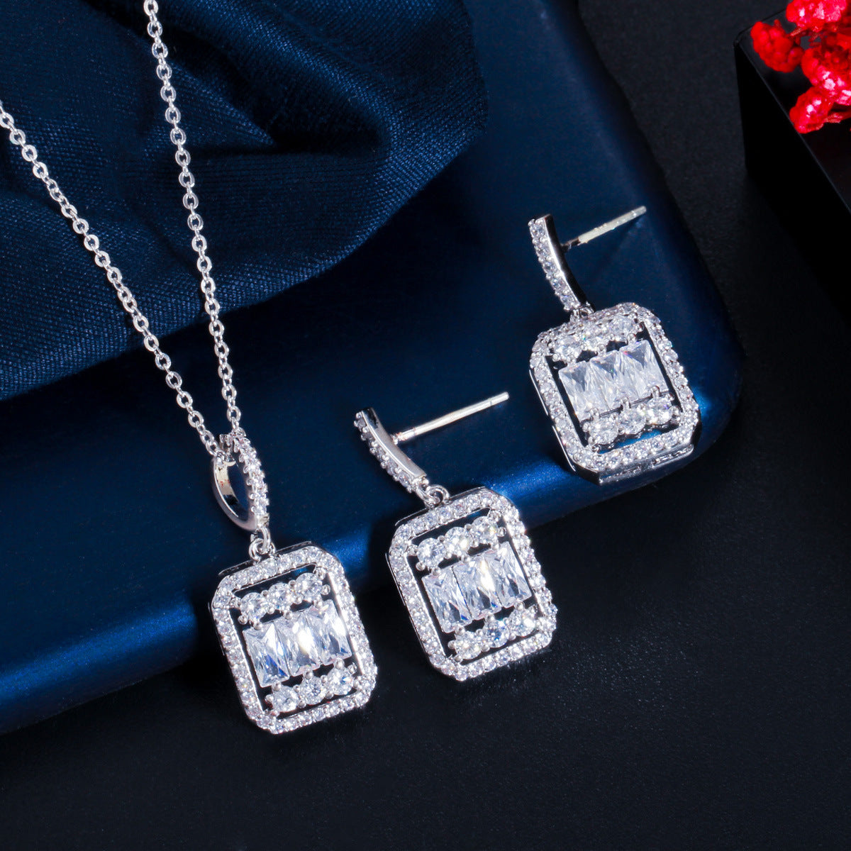 South Korea Zircon Necklace And Earrings Two Piece Set
